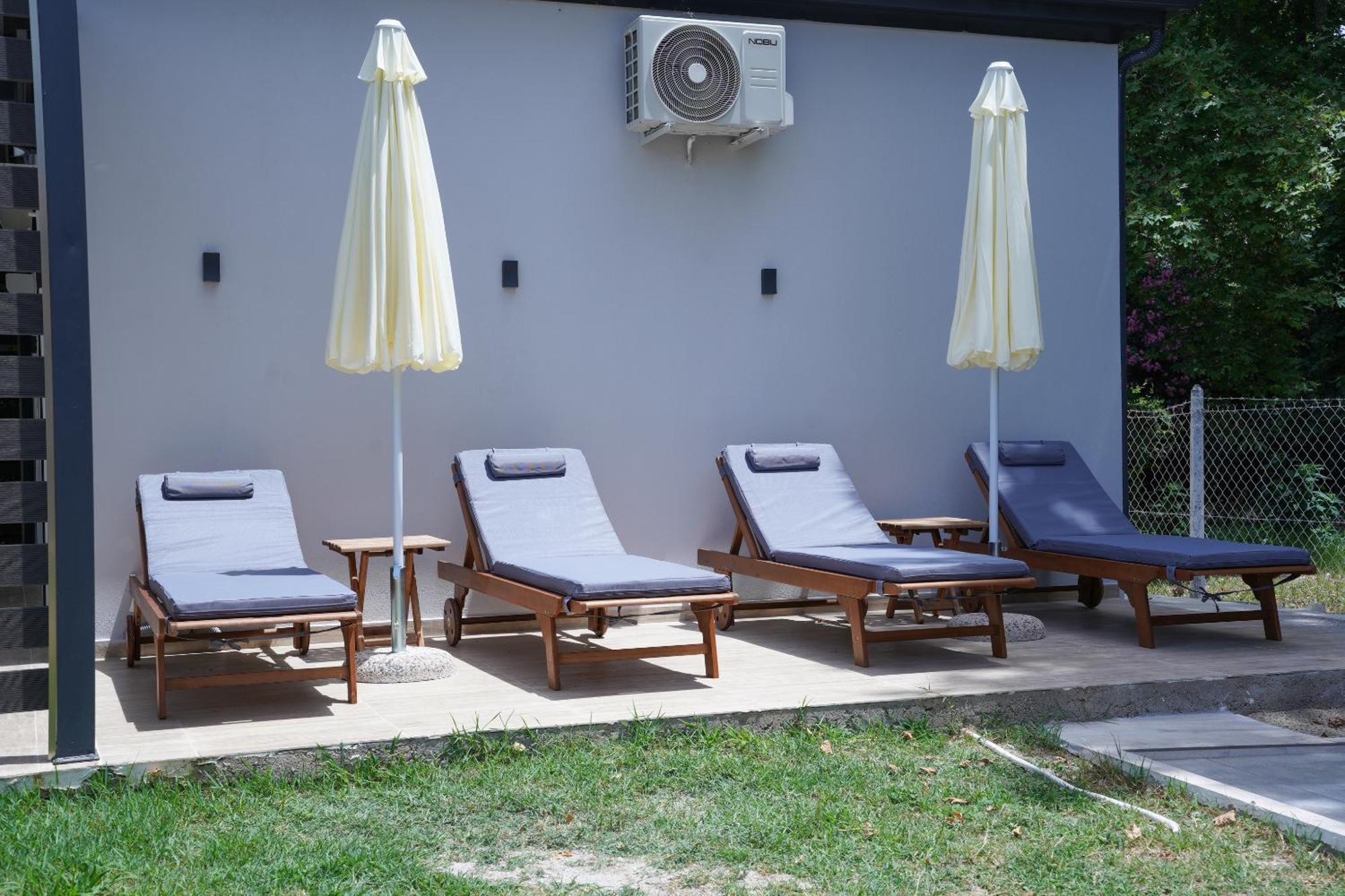 Paralía Skotínis Sintrivanis Resort Beach מראה חיצוני תמונה