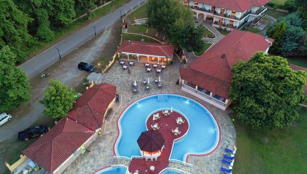 Paralía Skotínis Sintrivanis Resort Beach מראה חיצוני תמונה