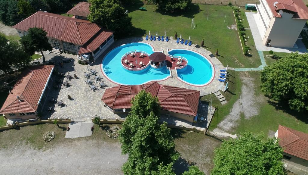 Paralía Skotínis Sintrivanis Resort Beach מראה חיצוני תמונה