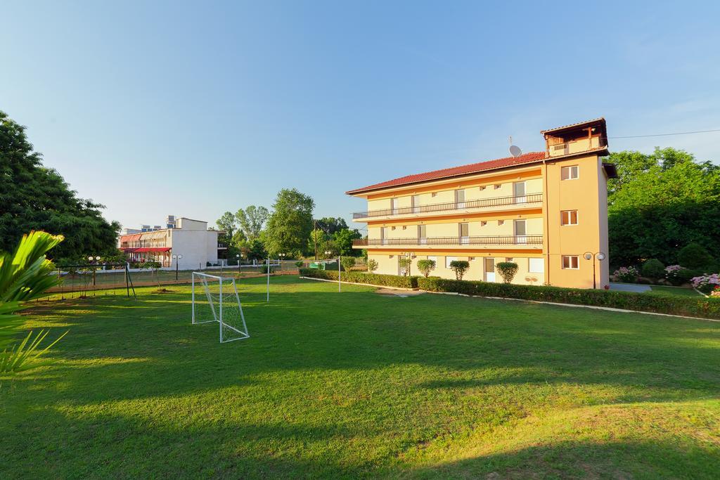 Paralía Skotínis Sintrivanis Resort Beach מראה חיצוני תמונה